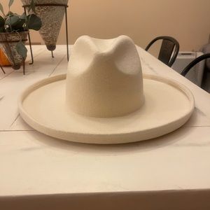 Gigi Pip Cara Hat in cream - NWT